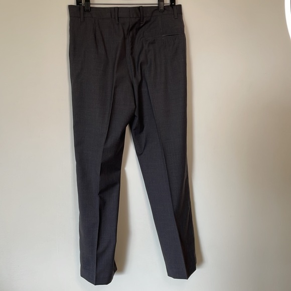 Men’s grey 2 piece suit from Croft & Barrow - Picture 8 of 13